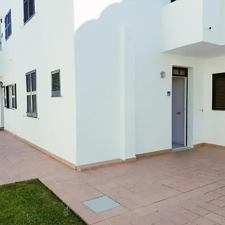 Apartamento Con Piscina Menorca شقة *